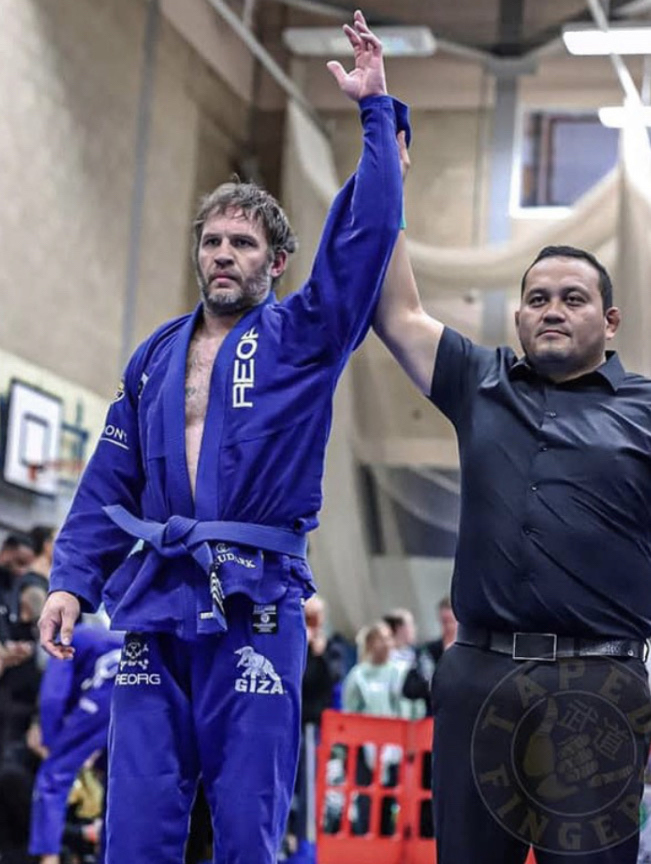 Tom Hardy Quietly Enters and Wins Jiu Jitsu Open Contest