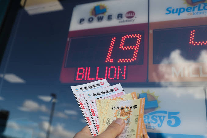 Single California ticket wins record $2.04 billion Powerball jackpot