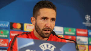 Moutinho's Future at Real Madrid: 

Uncertainty Looms as Contract Talks Stall